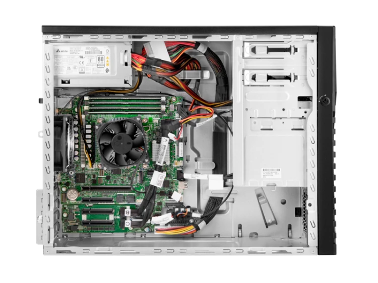HPE ProLiant ML30 Gen11 - wnętrze serwera, procesor i sloty pamięci RAM